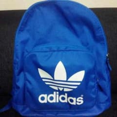 adidas 青リュックのサムネイル