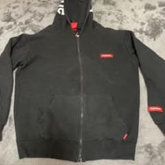 supremeのサムネイル