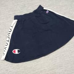 ☆専用☆ラブトキシック×Champion  コラボスカートのサムネイル