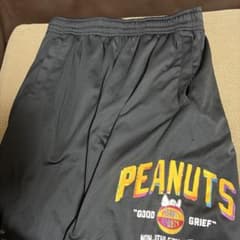 PEANUTS スポーツパンツ 黒 カラフルロゴのサムネイル