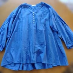 CRAFT STANDARD BOUTIQUE 長袖Ａラインブラウス ブルーのサムネイル