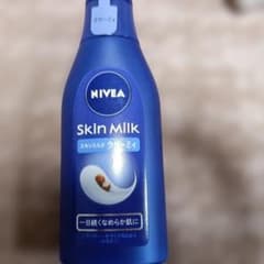 NIVEA Skin Milk ボディ用乳液 200mlのサムネイル