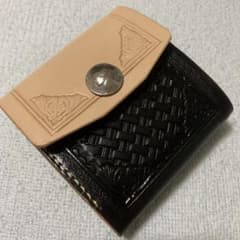 二つ折りウォレットのサムネイル