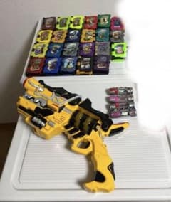 仮面ライダーセイバー、電戦隊キョウリュウジャー DXガブリボルバー 
