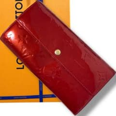 ルイヴィトン ポルトフォイユサラ 二つ折り財布 長財布 ヴェルニ