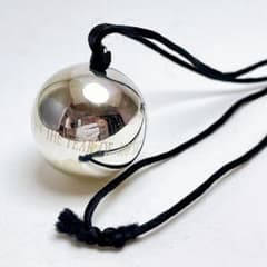 エルメス THE YEAR OF MUSIC 1996 ボール 鈴 ネックレス - メルカリ