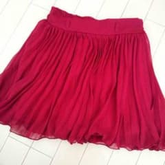♡プリーツスカート♡赤 写真より落ち着いた色です♡のサムネイル