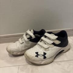 Under Armour トレーニングシューズ ホワイト/ネイビー　22cmのサムネイル