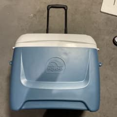 トシオ様専用　イグルークーラーボックス58L 62QTのサムネイル