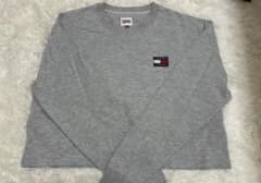 TOMMY JEANS グレーロンTのサムネイル
