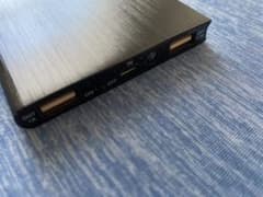 モバイルバッテリーのサムネイル