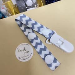 【安心◆BPAフリー】おしゃぶりホルダー シェブロン柄 *866のサムネイル