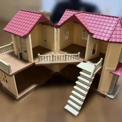 シルバニアファミリー 2階建ての家　赤い屋根のおうち 着払いです