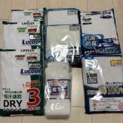 白Tシャツ、白靴下まとめ売り　計15枚　5足のサムネイル