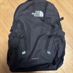 THE NORTH FACE VAULT ブラックリュック　難ありのサムネイル