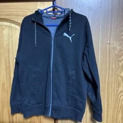PUMAパーカーのサムネイル