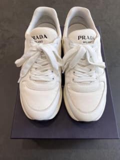 PRADA ホワイトレザー スニーカーのサムネイル