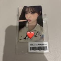 ウンチェ 直筆サイン トレカ Weverse LE SSERAFIM - メルカリ