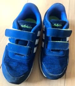 最終お値下げ❗️adidas アディダス スニーカーのサムネイル