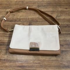 earパピヨネ　ショルダーバッグのサムネイル