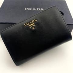 鑑定済み プラダ L字ファスナー 財布 二つ折り サフィアーノ レザー 黒 箱 箱付き プラダ L字ファスナー 財布 二つ折り サフィアーノ レザー ロゴ