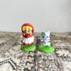 赤ずきんチャチャ　ガシャポン　ならぶんです。　チャチャとリーヤのセット