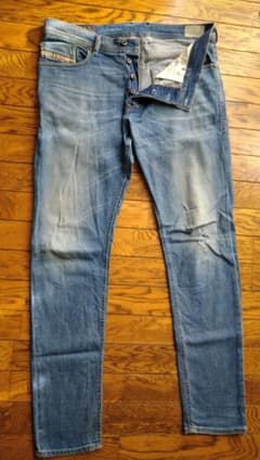 DIESEL　W32 メンズ　デニムジーンズのサムネイル