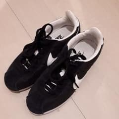 スニーカー　NIKEのサムネイル
