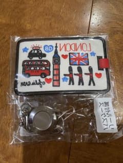 Julia Gash ロンドン パスケース リール付き 新品