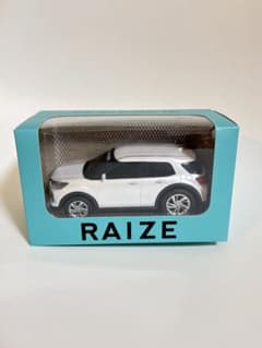 トヨタライズプルバックカー　シルバー トヨタ ライズ シルバー プルバックカー 非売品 - メルカリ