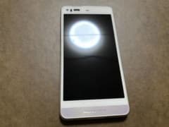 シャープ　SHARP AQUOS  SHL23 スマホ　携帯のサムネイル