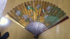 十松屋福井扇舗の金色の扇子のサムネイル