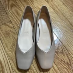 ローヒールパンプス　のん＊様専用のサムネイル