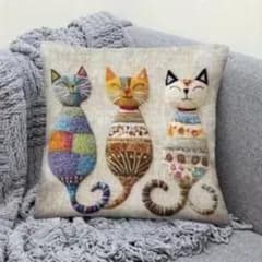 猫柄 クッションカバー 3匹の猫 デザインのサムネイル