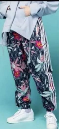 adidasoriginal HER Studio London 希少パンツのサムネイル