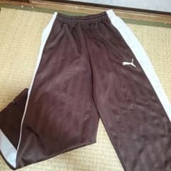 (値下げしました)プーマのジャージズボンのサムネイル