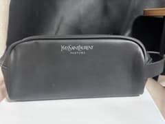【新品・未使用】YVES SAINT LAURENT ラウンドポーチ　ノベルティのサムネイル