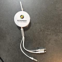 充電ケーブルのサムネイル