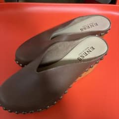 ENESS ブラウン サボサンダルのサムネイル