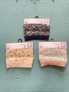 ユニクロ　ショーツ3枚セット　花柄のサムネイル