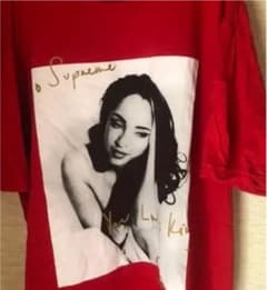 supremeのサムネイル