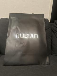 NUBIAN ショップ袋 紙袋のサムネイル