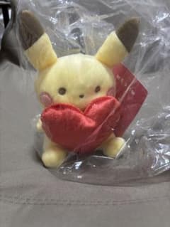 新品　ピカチュウ バレンタイン ハートぬいぐるみ　ポケモンのサムネイル