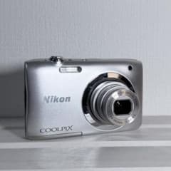 Nikon COOLPIX A100 デジカメ シルバー - メルカリ