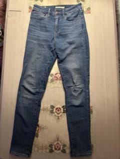 美品 リーバイス 721 デニム パンツ 26 ハイライズのサムネイル