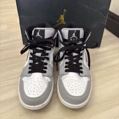 Air Jordan 1 ホワイト/グレー/ブラック ハイカットのサムネイル
