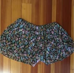 シップス★★★花柄キュロットのサムネイル