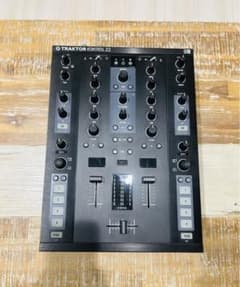 NATIVE INSTRUMENTS TRAKTOR KONTROL Z2のサムネイル