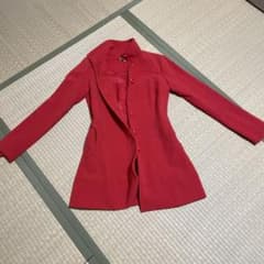 キュートなレッドコートのサムネイル