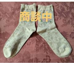 4272 : 장미 · 매니 좋아! 멋진 장미 무늬 양말 베이지 신품 미사용